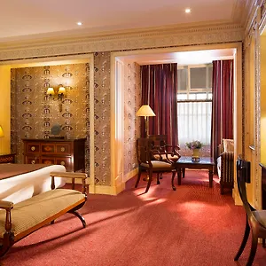 Hotel Des Grands Hommes, París