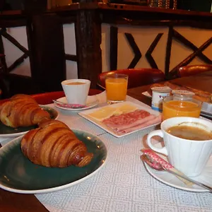 3* Otel Les Degres De Notre Dame