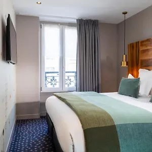 Hotel Maxim Folies