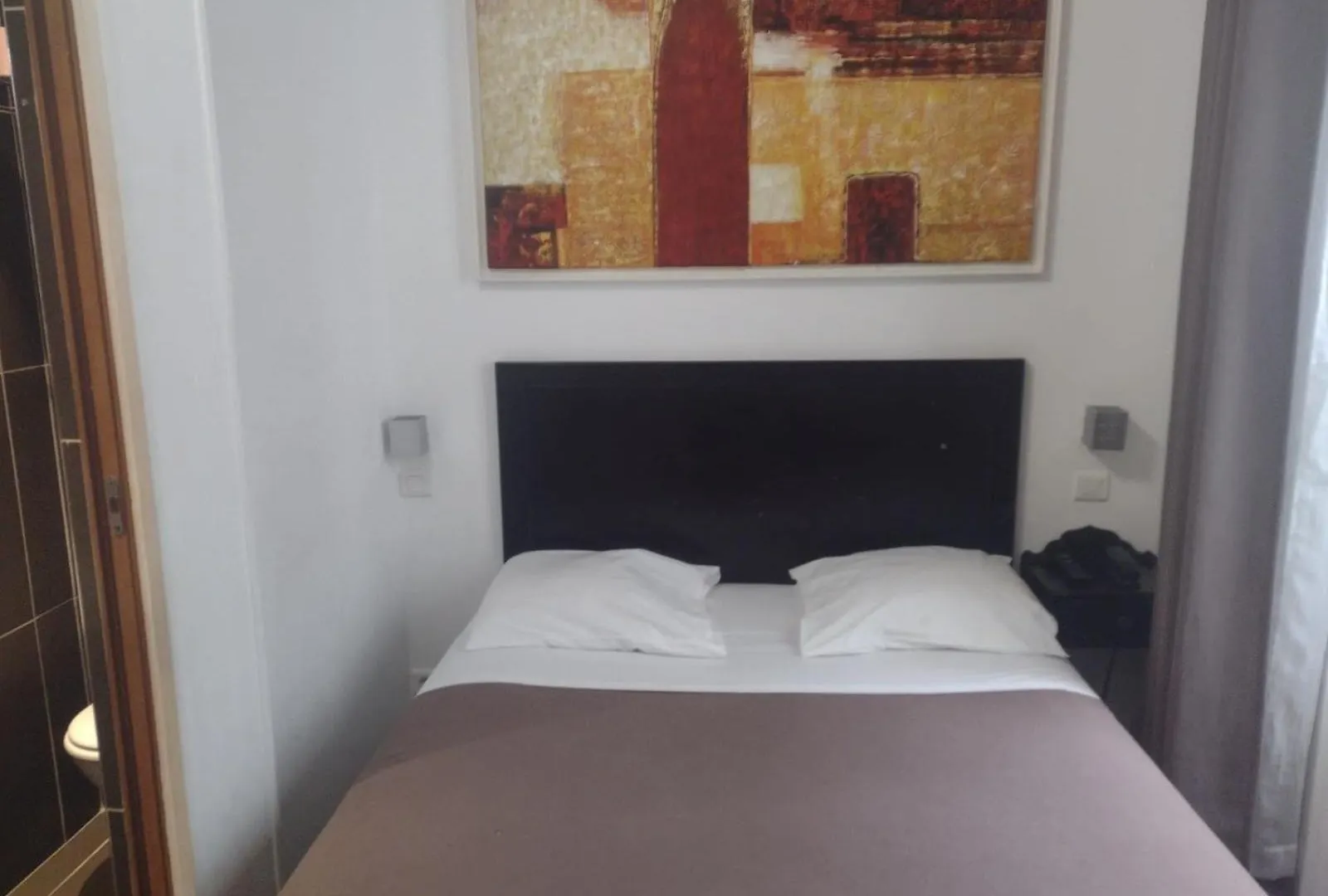 Hotel Tingis Paris France